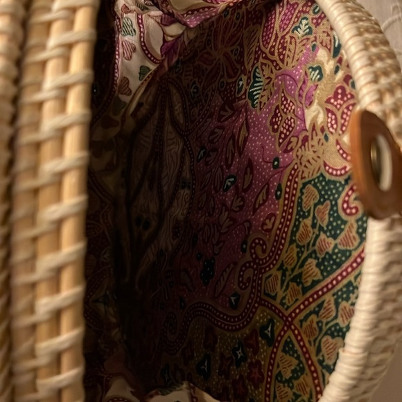 NWOT Nantucket Style Large Crossbody Woven Rattan Bag 8”x8”x3” - Picture 3 of 4